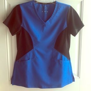 Careisma black & blue colorblock vneck scrub top